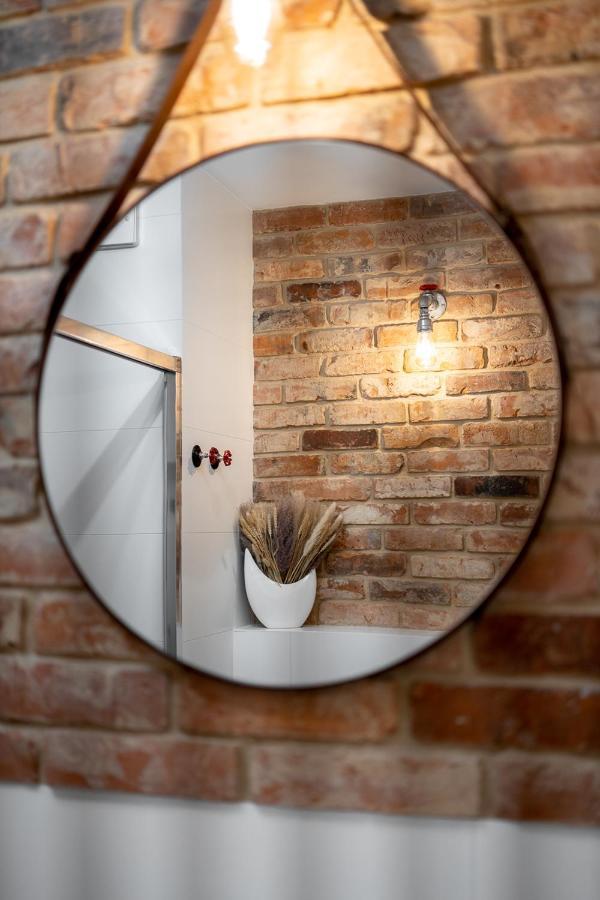 Brick House - Apartament Zoska Wroclaw Ngoại thất bức ảnh
